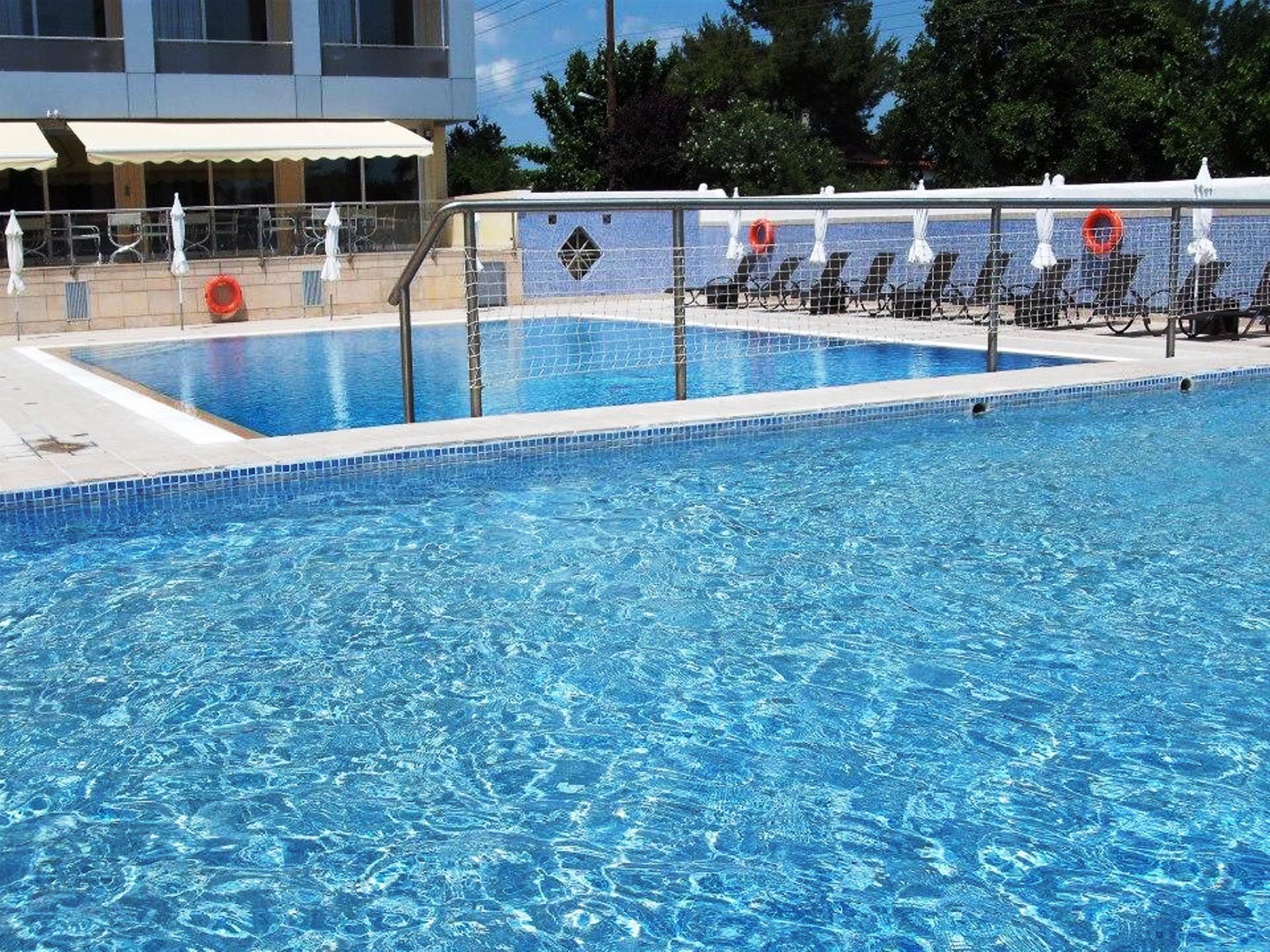 Dolphin & Conference Hotel