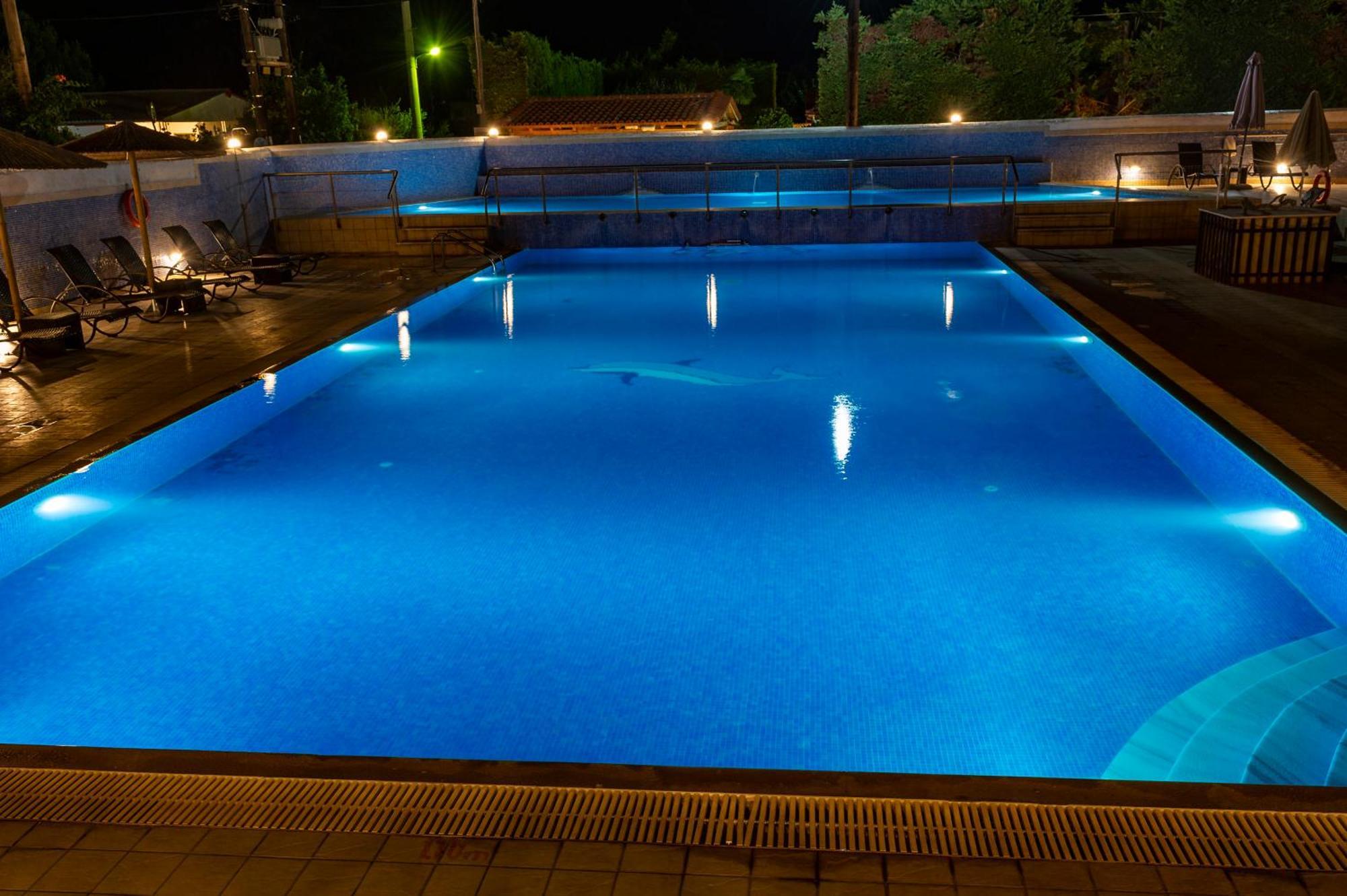 Dolphin & Conference Hotel 3*