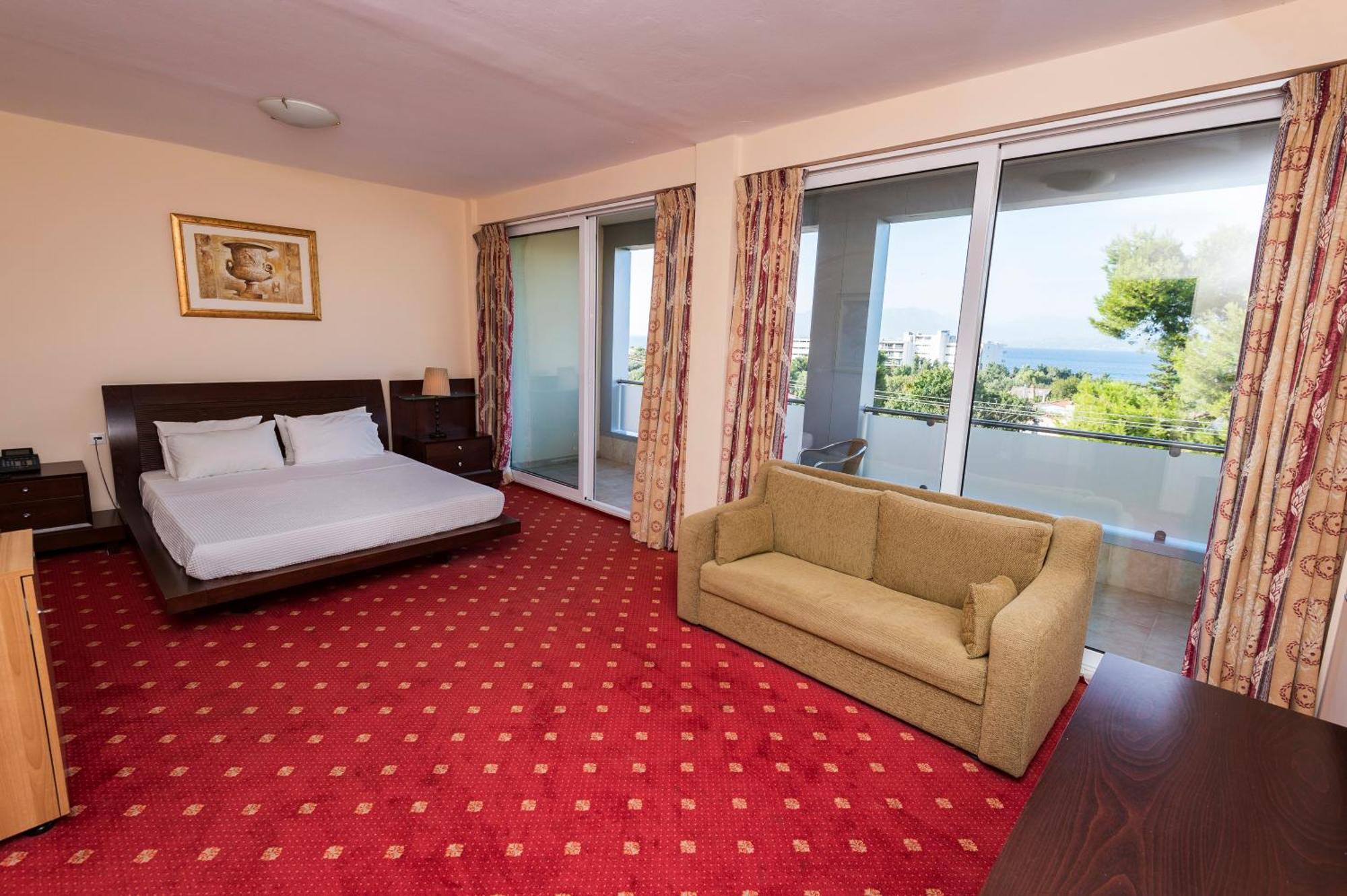 Dolphin & Conference Hotel