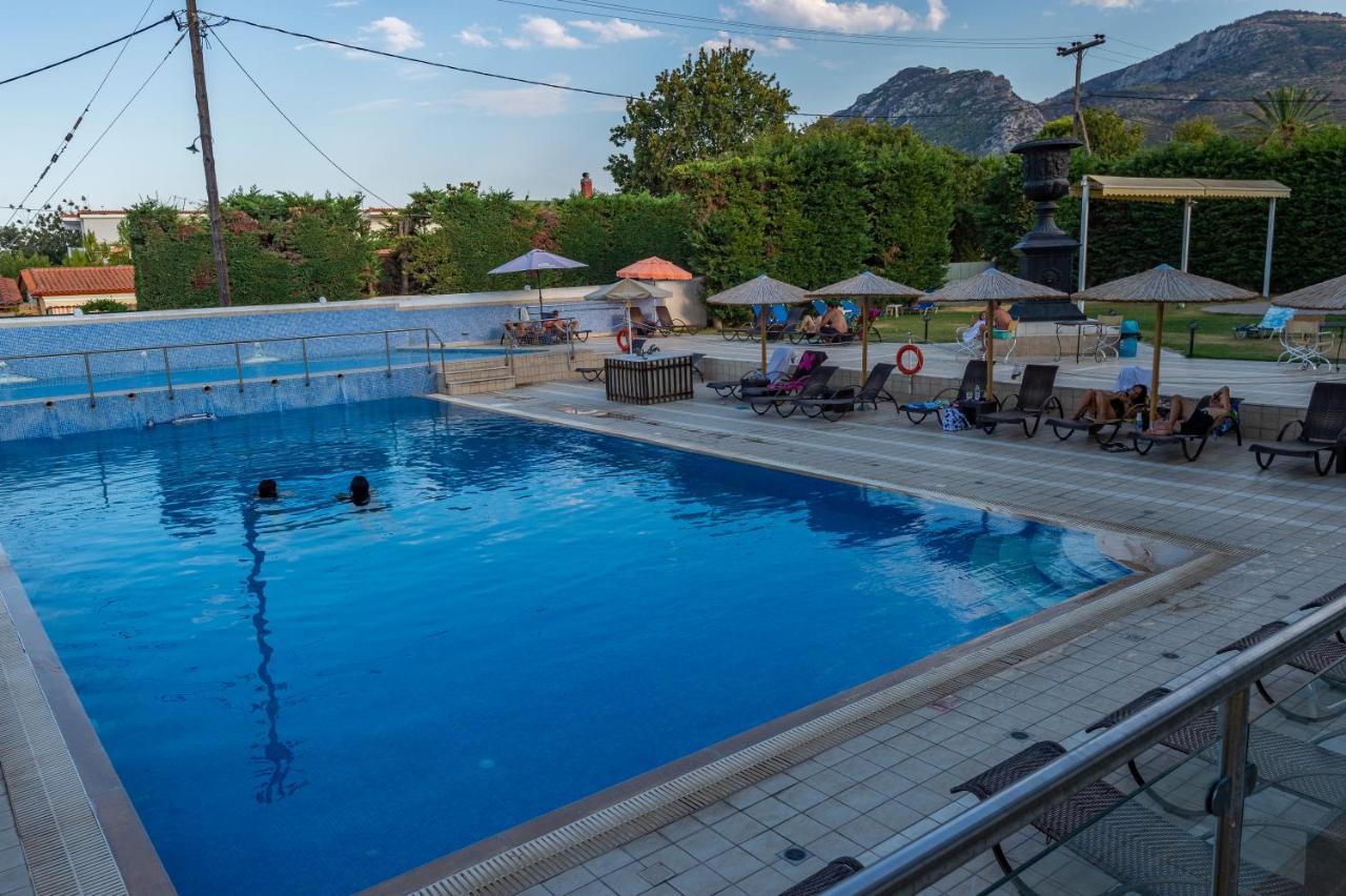 Hotel Dolphin & Conference